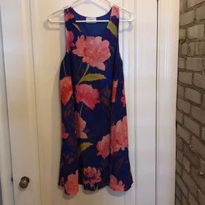 Everly floral dress size small great condition